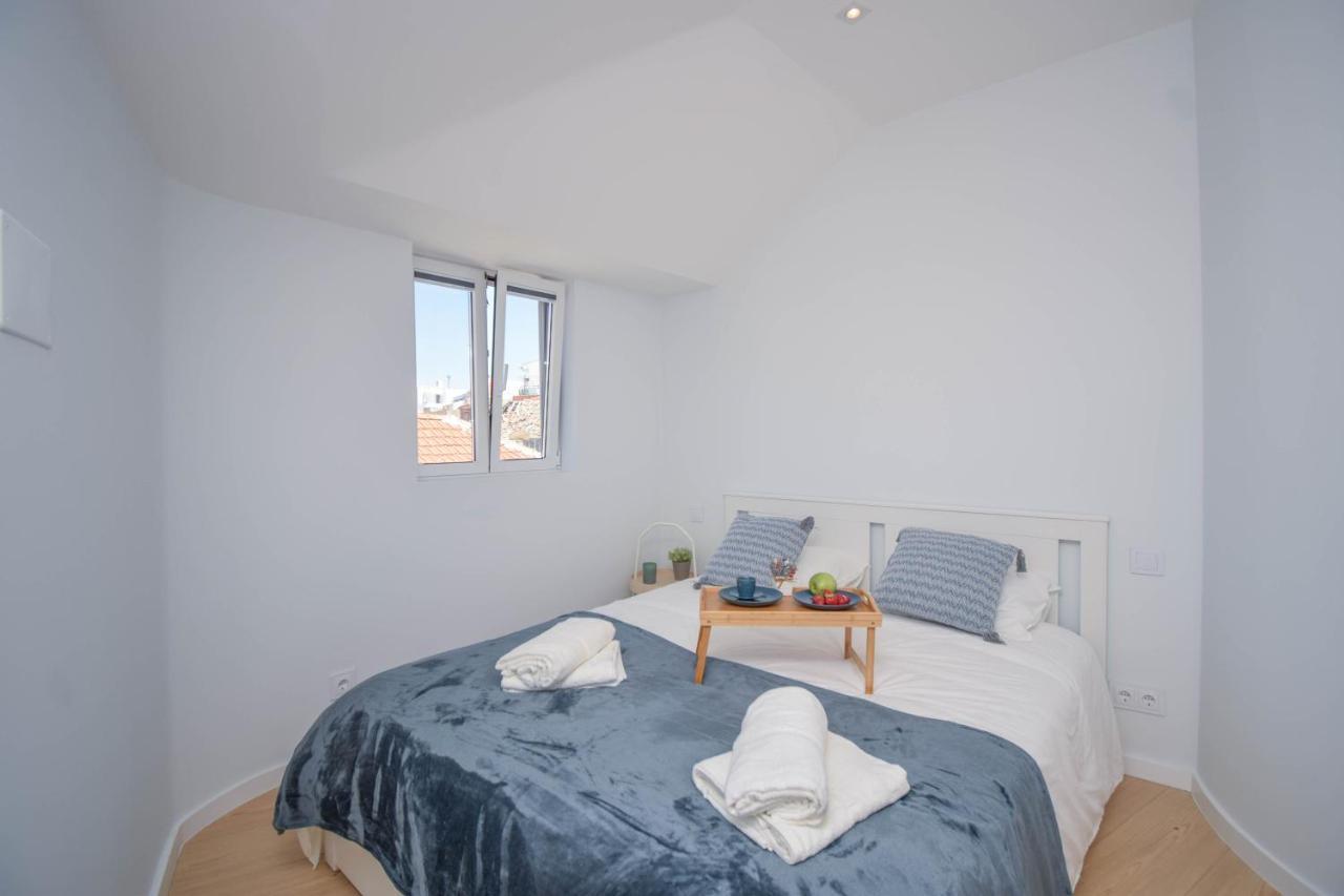 Central & Stylish 2 Bedroom Apartment W/ Balcony 卡斯凯什 外观 照片