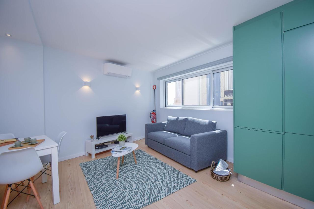 Central & Stylish 2 Bedroom Apartment W/ Balcony 卡斯凯什 外观 照片