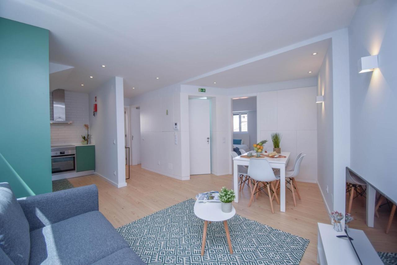 Central & Stylish 2 Bedroom Apartment W/ Balcony 卡斯凯什 外观 照片