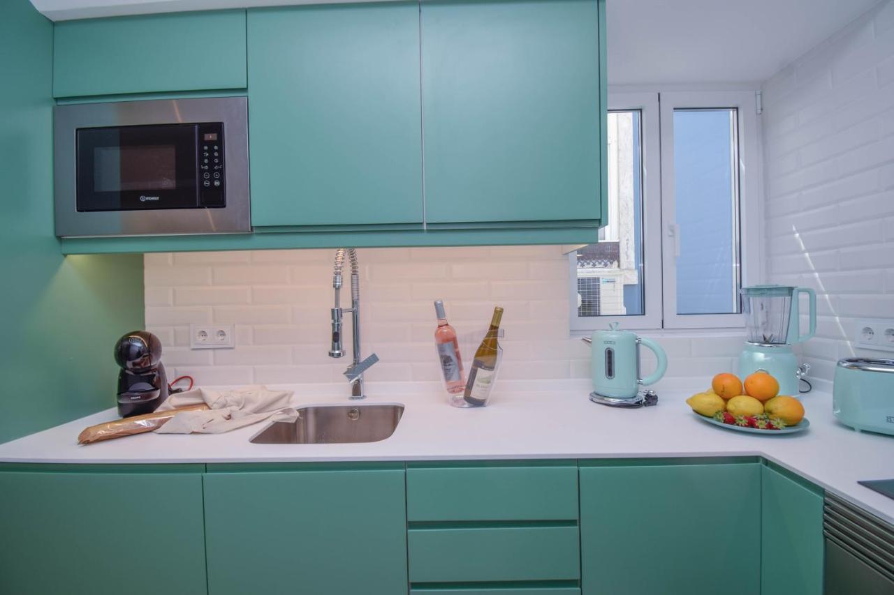 Central & Stylish 2 Bedroom Apartment W/ Balcony 卡斯凯什 外观 照片